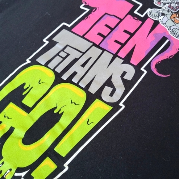 2/$15 ๐ผ Teen Titans Go! Logo Cyborg Missiles Tee - Picture 4 of 10